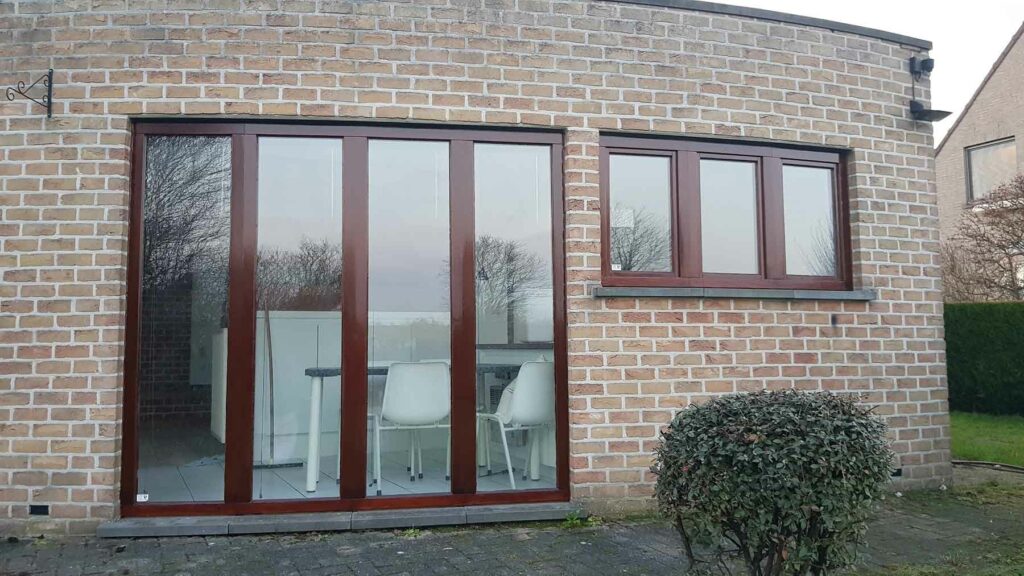 Houtwerk buiten schilderen