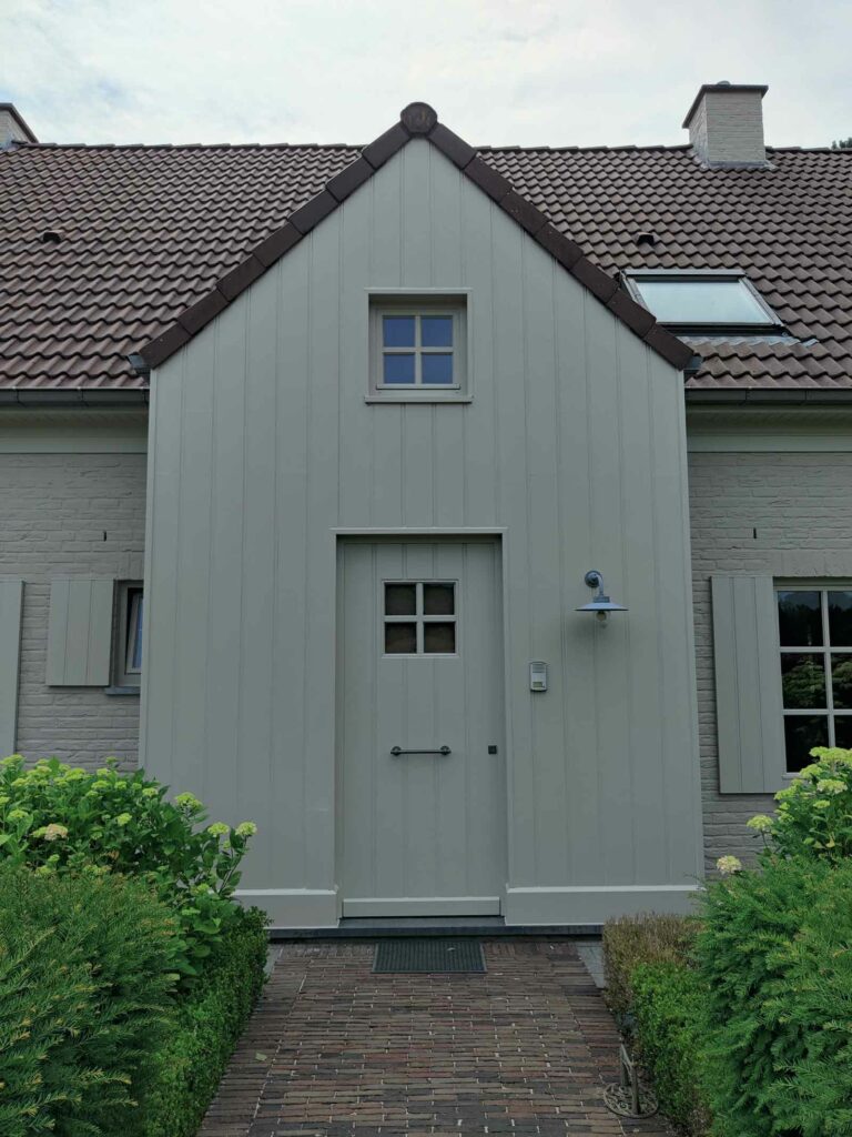 Houtwerk buiten schilderen