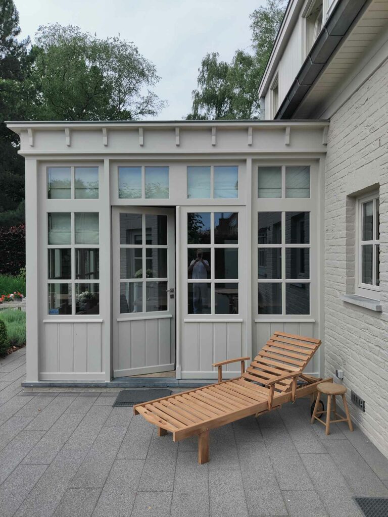Houtwerk buiten schilderen